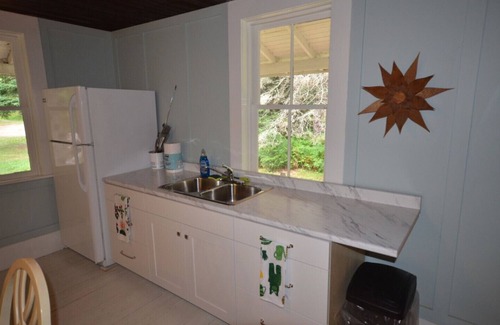 Highland Grove Cottage | 5 Bedroom Farmhouse on Baptiste Lake