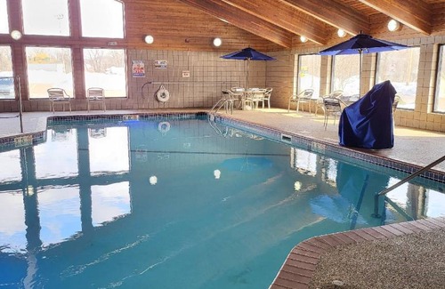 Mounds View Hotel | 50 m² Hotel ∙ 127 guests