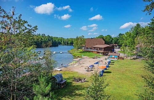 Otter Lake Hotel | 51 m² Hotel ∙ 127 guests