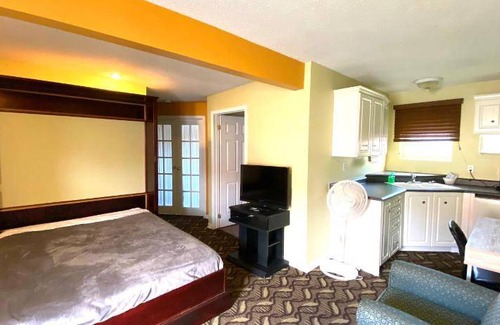 North Bay Hotel | 66 m² Motel ∙ 2 bedrooms ∙ 6 guests