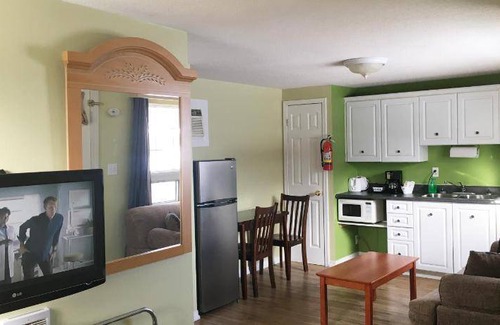 North Bay Hotel | 66 m² Motel ∙ 2 bedrooms ∙ 6 guests