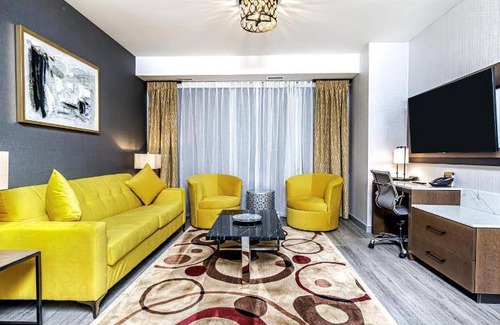 Airport Road Business Centre Hotel | 75 m² Hotel ∙ 127 guests