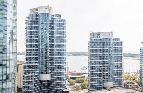 Toronto Entertainment District Apartment | 79 m² Apartment ∙ 2 bedrooms ∙ 6 guests