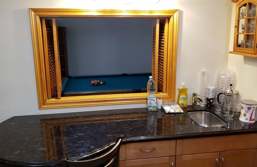 Hamilton Apartment | 8 Acres, wildlife, waterfall with private picnic area