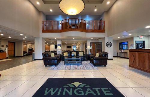 Coon Rapids Hotel | 81 m² Hotel ∙ 127 guests