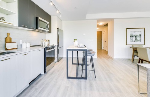 Harwood Apartment | A Gem in the Junction