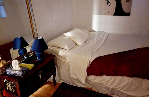 East Credit Apartment | Amazing Loction B.Apt /Sep Ent /Heart of Mississauga/2 to3 Sleep.