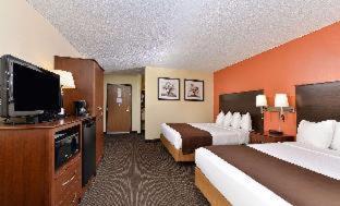 Fergus Falls Hotel | AmericInn by Wyndham Fergus Falls Conference Center