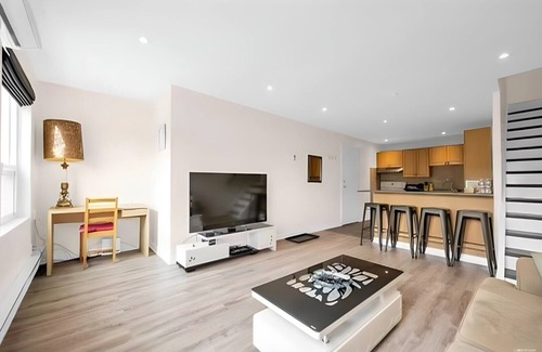 The Beaches Apartment | Beaches - 2BDR Townhouse