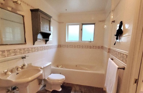 Meaford House | Beautiful house near to memorial park