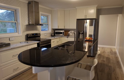 Augusta House | Beautiful Waterfront Home on St. Lawrence River