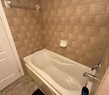 Mississauga Bed & Breakfast | Bed and breakfast ∙ 1 bedroom ∙ 4 guests