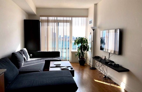 Thornhill Condo | Bright and Spacious 1+1nCaptivating Sunset Vistas! Fully Equipped, Prime Condo!