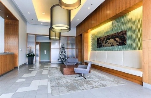 Downtown Mississauga Apartment | Bright *Quarantine Friendly* 1 BD condo in the heart of Mississauga Downtown