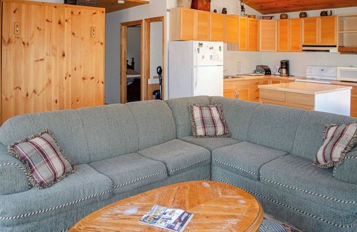 Trent Lakes Cottage | Buckhorn's Angelfire Resort - High View
