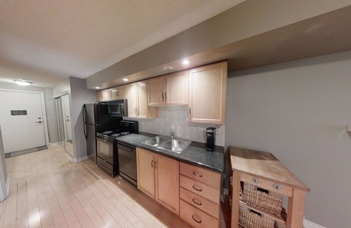 Toronto Entertainment District Apartment | Centrally Located Studio Condo in DT Toronto