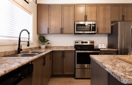 Beamsville House | Cherry Heights Haven: Delightful Designer Townhome