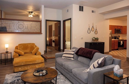 Downtown Apartment | City Hall Vault Summa