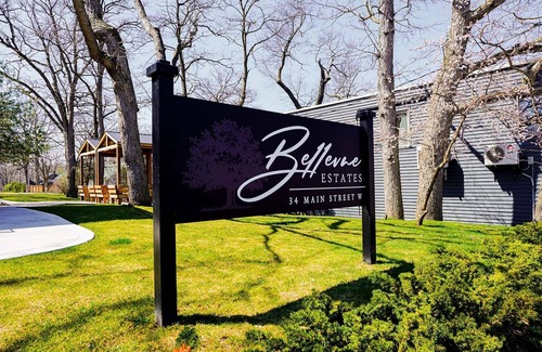 Grand Bend Cottage | Colonial Hotel & Suites - Bellevue Chateau