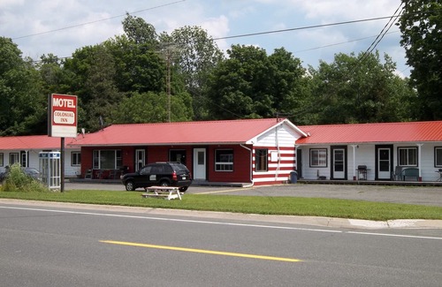 Madoc Hotel | Colonial Inn Motel