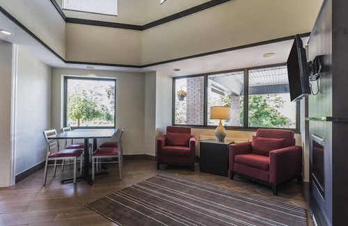 Cobourg Hotel | Comfort Inn Cobourg