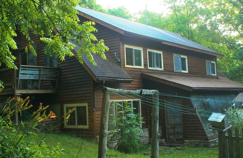 Caledonia House | Country Retreat Nestled in Wooded Valleynnn
