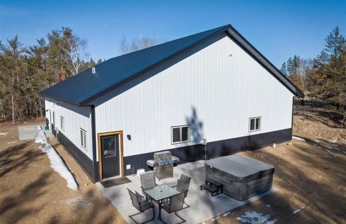 Nisswa House | Courtside Cabin