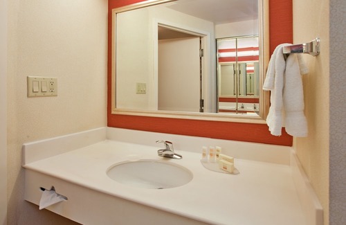 Mississauga Hotel | Courtyard by Marriott Toronto Mississauga/Meadowvale