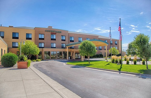 Moorhead Hotel | Courtyard by Marriott Fargo Moorhead, MN