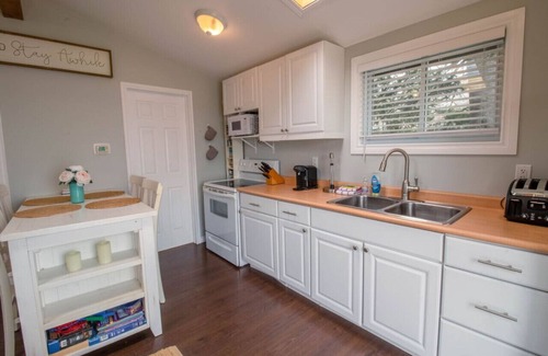 Tay Cabin | Cozy Cabin-Stunning Sandy Beach!