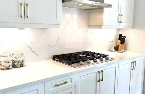 Whitby House | Cozy Family Cottage in Whitby - Spacious, Bright, and Welcoming