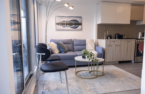 Church and Wellesley Condo | Downtown Suite: Steps from Eaton