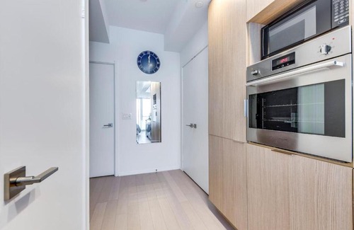 Financial District House | Downtown Toronto Gem