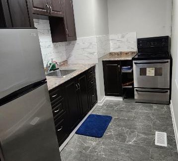 York Apartment | Dufferin home