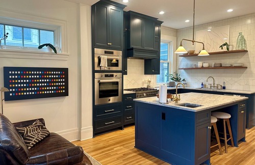 Summit Hill House | Elegant, Historic Mansion Getaway