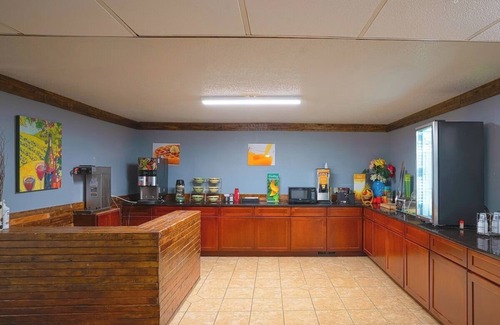 Redwood Falls Hotel | Explore Redwood Falls from Budget King Room w/Casino & Dining Nearby