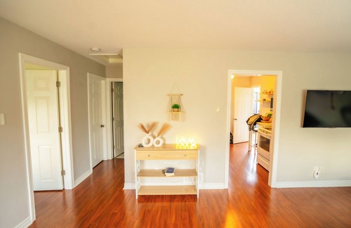 Merritton House | Getaway Nest Near Niagara Falls!