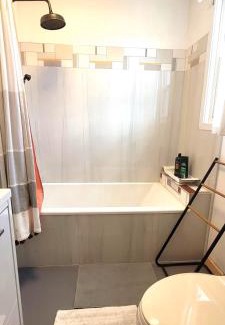 Windsor Apartment | Great Location -Mural, Barn and Corridor -1 Bed 1Bath Apartments!