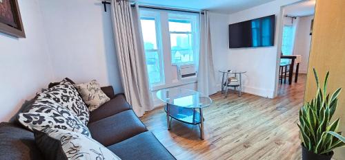 Windsor Apartment | Great Location -Mural, Barn and Corridor -1 Bed 1Bath Apartments!