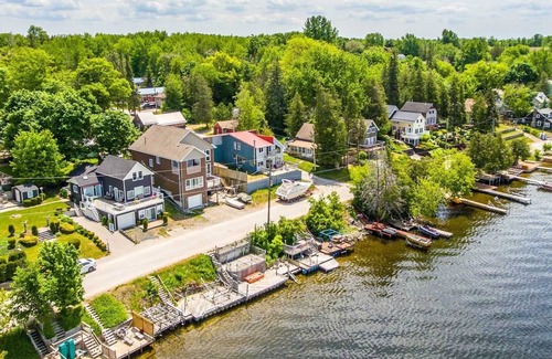 Dunsford House | Hilltop Shack with hot tub & sauna on Sturgeon Lake
