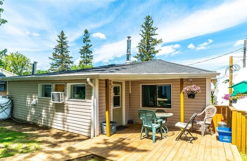 Dunsford House | Hilltop Shack with hot tub & sauna on Sturgeon Lake