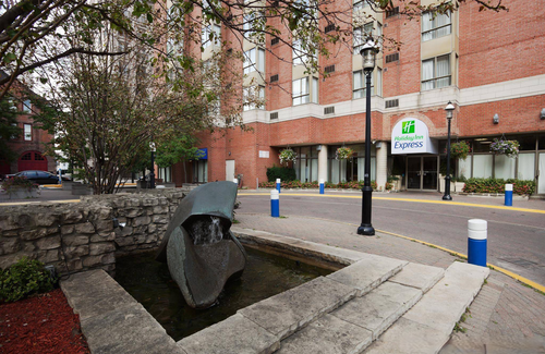 St. Lawrence Hotel | Holiday Inn Express Toronto Downtown, an Ihg Hotel