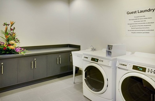 White Oaks Hotel | Holiday Inn Hotel & Suites London, an IHG Hotel