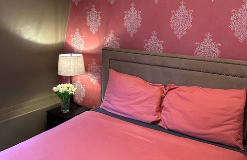 Trinity - Bellwoods Hostel | Hostel ∙ 8 guests