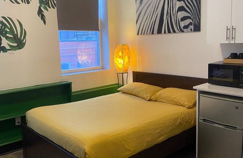 Trinity - Bellwoods Hostel | Hostel ∙ 8 guests