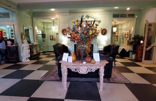 Stillwater Hotel | Hotel ∙ 2 bedrooms ∙ 5 guests