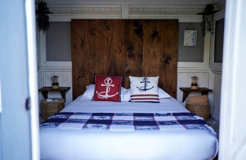 Miller Lake House | House ∙ 1 bedroom ∙ 2 guests