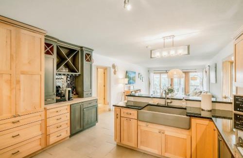 Plymouth House | Koselig Cottage on Medicine Lake