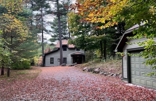 Minett Cottage | Lake Joe: Family Cottage + Cabin