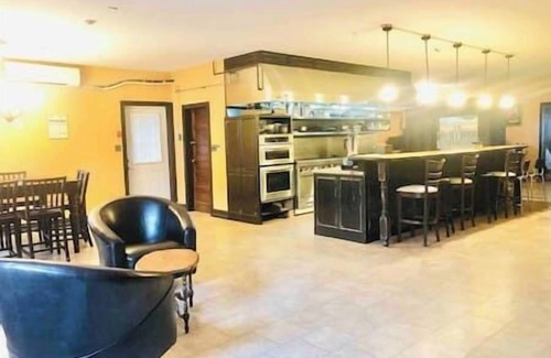 Port Stanton House | Lakefront Cottage w/Hot Tub, 30 Guests 8000 sq ft